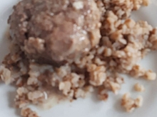 «Кормят детей полуфабрикатами?»: в омской школе пожаловались на качество еды