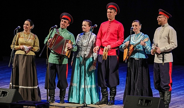 В Волгоградской области организовали плавучий фестиваль казачьей культуры