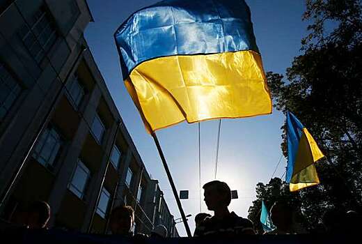"Украина трещит по швам"