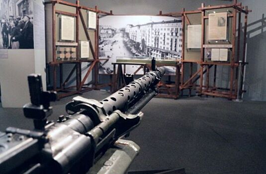 Музей обороны Москвы предлагает познакомиться с аудиоэкскурсией «Последний звонок 1941: они ушли недомечтав»