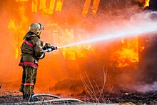 В Краснодаре из горящего жилого дома спасли 20 человек