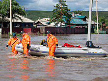 В затопленном Забайкалье начались конфликты жителей с властью: в Чите дачники не дали спасти от паводка дом экс-мэра