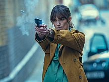 Студия показала новые кадры шпионского сериала «Черные голуби» с Кирой Найтли