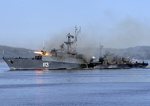 Противолодочные корабли провели учение в Белом море
