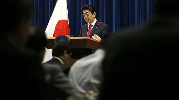 Премьер Японии сохранил в правительстве ключевых министров