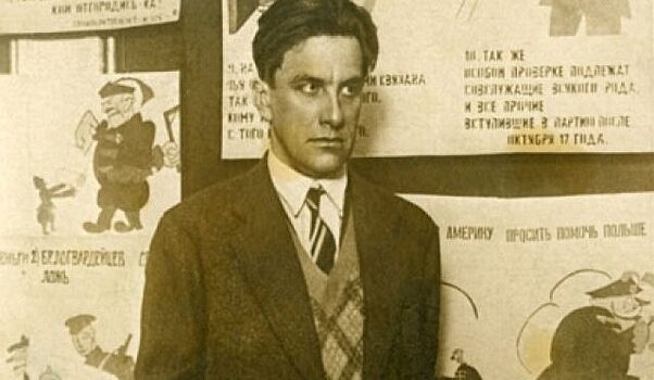 Любовь или болезнь: из-за чего на самом деле умер Владимир Маяковский