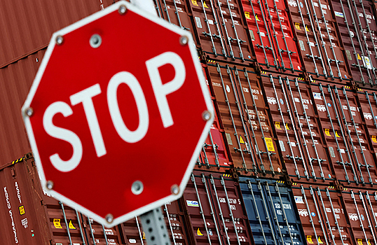 Трамп объявил о новых пошлинах на товары из ЕС и Мексики