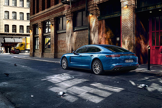 Еще больше Porsche: инспектируем второе поколение Panamera