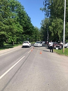 На Докука столкнулись две легковушки, пострадал 77-летний водитель