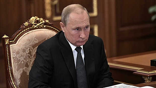 Путин предложил создать резерв средств защиты для медиков