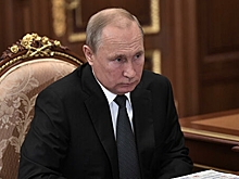 Путин предложил создать резерв средств защиты для медиков