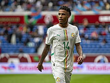 Защитник Сенегала Якобс подозревает, что троих его партнеров отравили перед финалом Кубка Африки: «Они падали, теряли сознание. Это не совпадение»