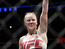 Шевченко победила бразильянку Качоэйру на турнире UFC