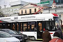 Екатеринбургские депутаты протестировали современный низкопольный трамвай «Уралтрансмаша»