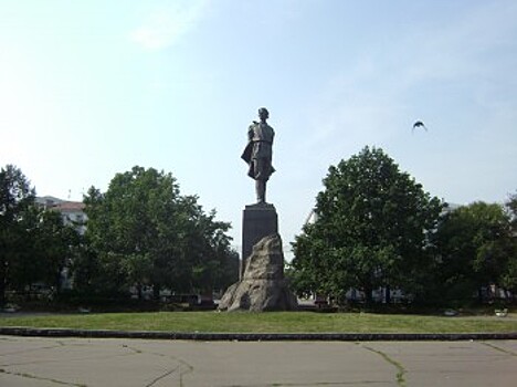 Желающих реставрировать памятник Горькому в Нижнем Новгороде не нашлось