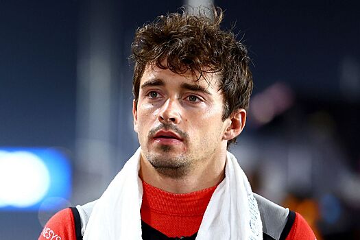 Хэмилтон и Квят отреагировали на обручение Леклера со своей девушкой