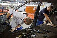 Рабочим «АвтоВАЗа» повысят зарплату за счет руководства