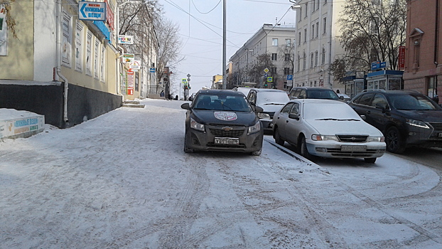 «Я паркуюсь как...»: восемь верных способов попасть в подборку автохамов