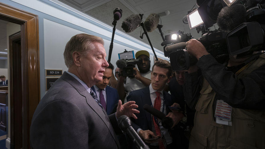 Сенатор Грэм: Зеленскому нужно либо уйти в отставку, либо измениться