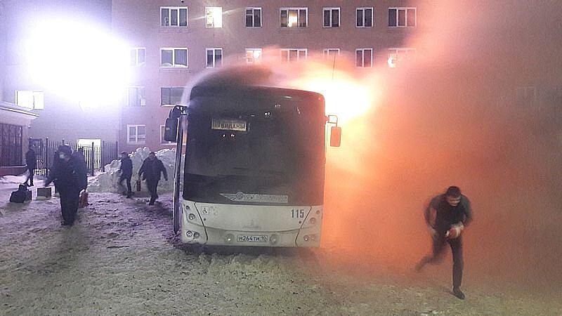 Почему сгорел почти новый автобус? Новые подробности пожара в центре Петрозаводска