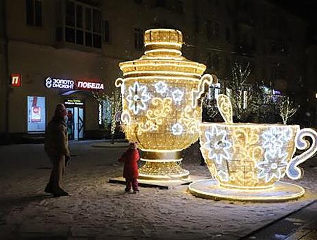 Новые световые арт-объекты в русском стиле установили в Самаре к Новому году