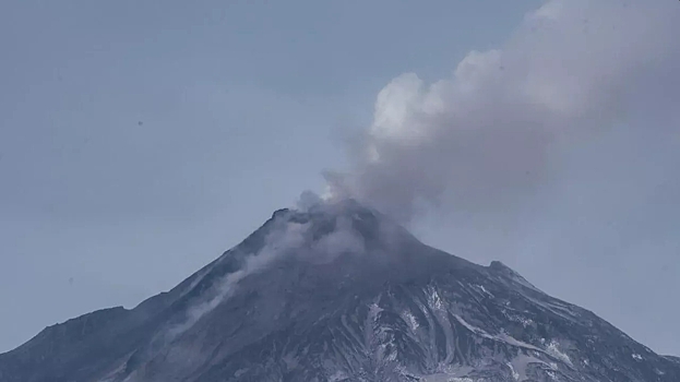 Вулкан на Камчатке вызвал тревогу на Аляске