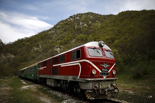 Пассажирский поезд загорелся в Болгарии