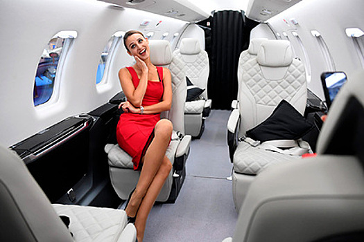 Стюардессы частных самолетов — о тяжкой работе и замужестве с богачами