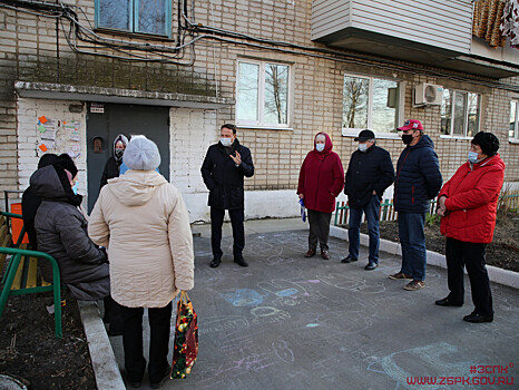 Александр Ролик провел рабочие встречи с жителями поселка Кневичи