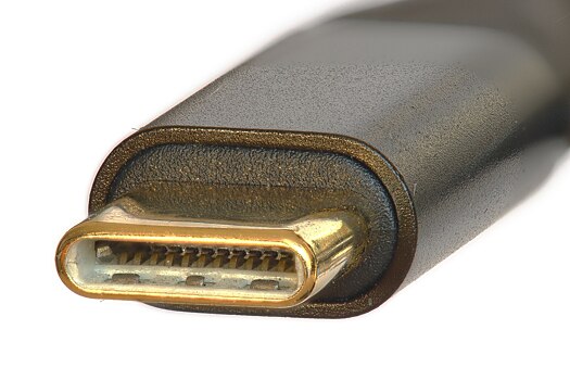 ЕС обяжет блоки питания для электроники иметь съемный USB-C