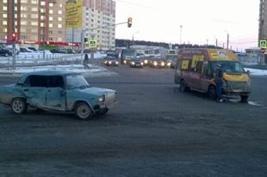 Три ДТП при развороте и 800 нарушений – сводка ГИБДД Челябинска 24 января