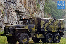 В Дагестане опрокинулся грузовик с военными