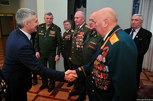 Артур Парфенчиков встретился с представителями ветеранских организаций