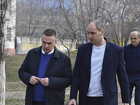 Денис Паслер и Дмитрий Кулагин посетили «Оренбургские пассажирские перевозки»