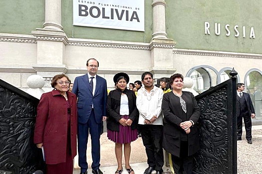 Россия передала свой павильон на Венецианской биеннале художникам из Боливии