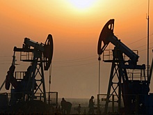 Нефть подешевела на данных о росте запасов топлива в США