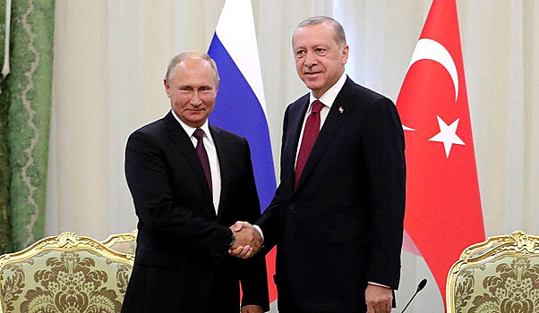 Турцию заставляют выбрать между Россией и США