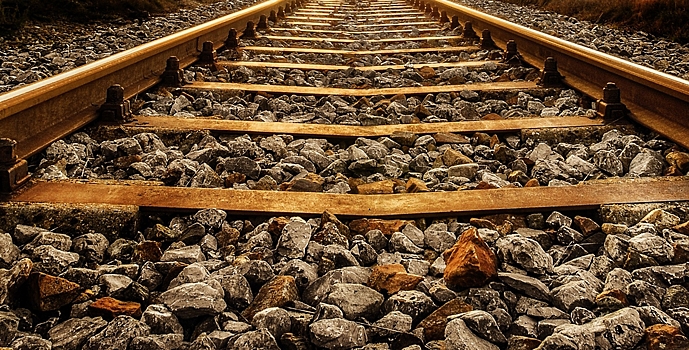 Более 180 нарушений правил дорожного движения зафиксировано на железнодорожных переездах СКЖД