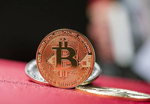 Биткоин рекордно подорожал на фоне выборов в США