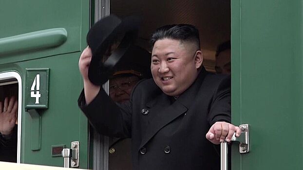 Ким Чен Ын осмотрел обновленные РСЗО армии КНДР