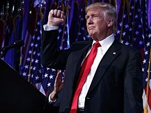 Шварценеггер поздравил Трампа с победой