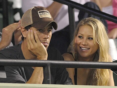 Иглесиас оставляет Курникову и отправляется в турне