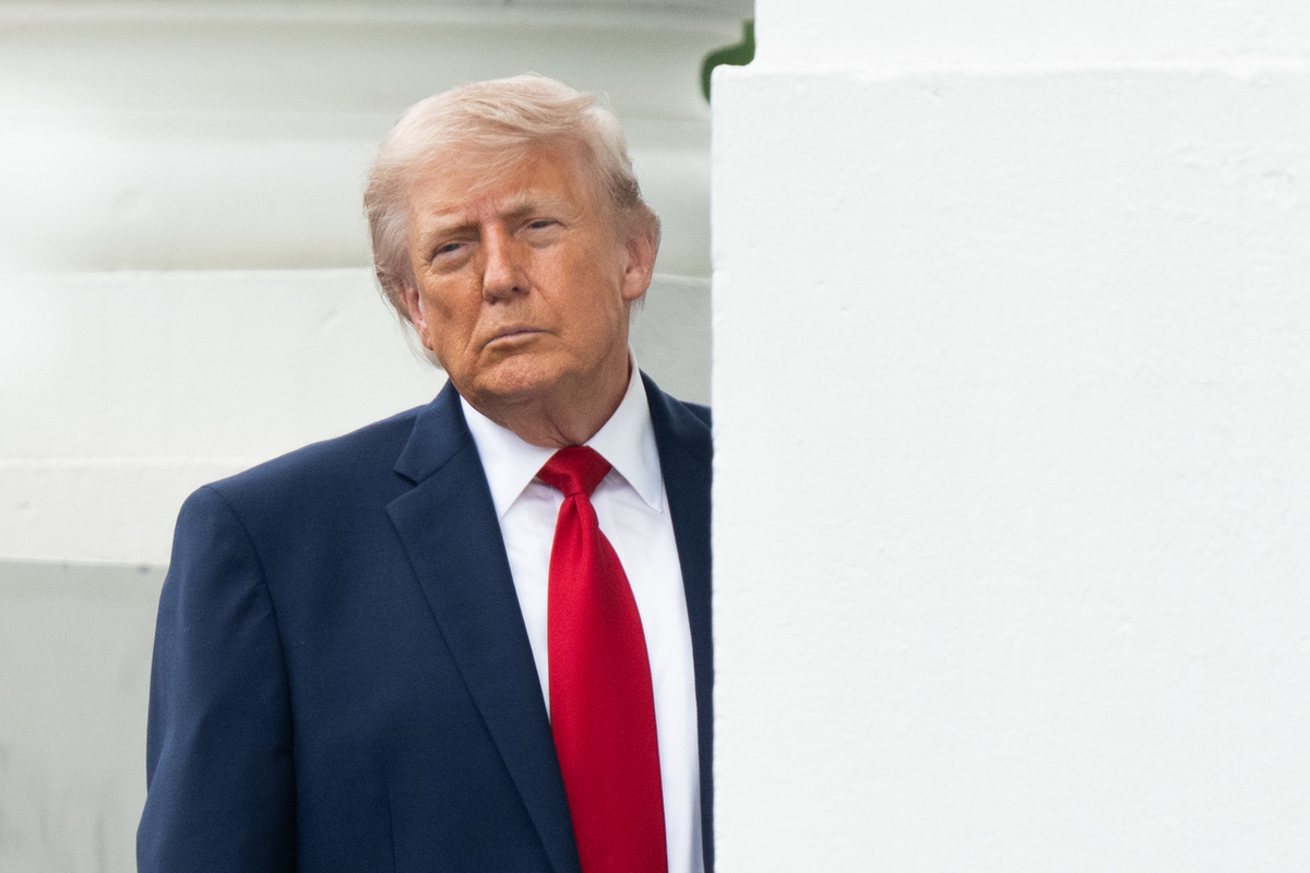 Трамп проигнорировал пострадавших в Иране во время визита в госпиталь