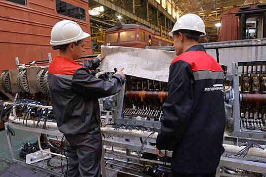 Зарплаты в российской промышленности выросли на 307%