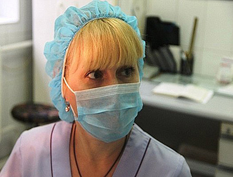 В российских поликлиниках станет еще меньше врачей
