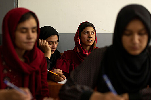 Times: в Афганистане открыли секретную онлайн-школу для девочек