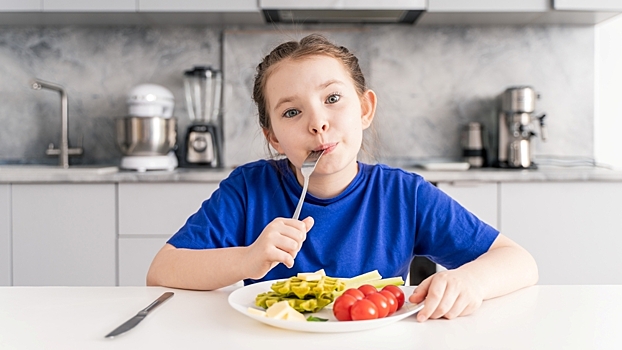 Ученые выяснили, как принудительное питание сказывается на детях