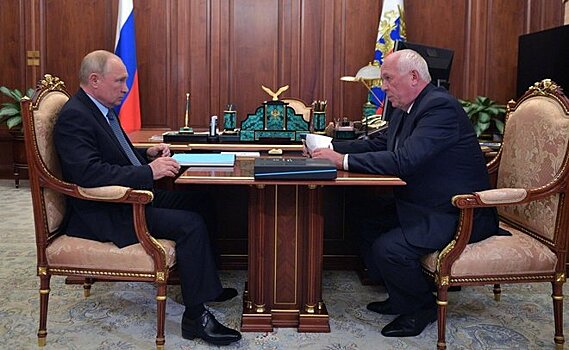 Чемезов рассказал Путину про беспилотные КАМАЗы и санитарные "Ансаты"