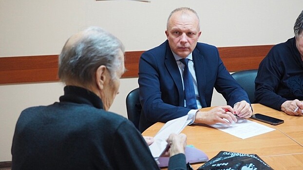 Депутат ЗСО помог вологжанину получить жизненно важный медицинский аппарат