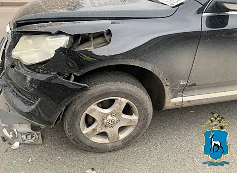 В Самаре 29 октября водитель Granta протаранил Touareg